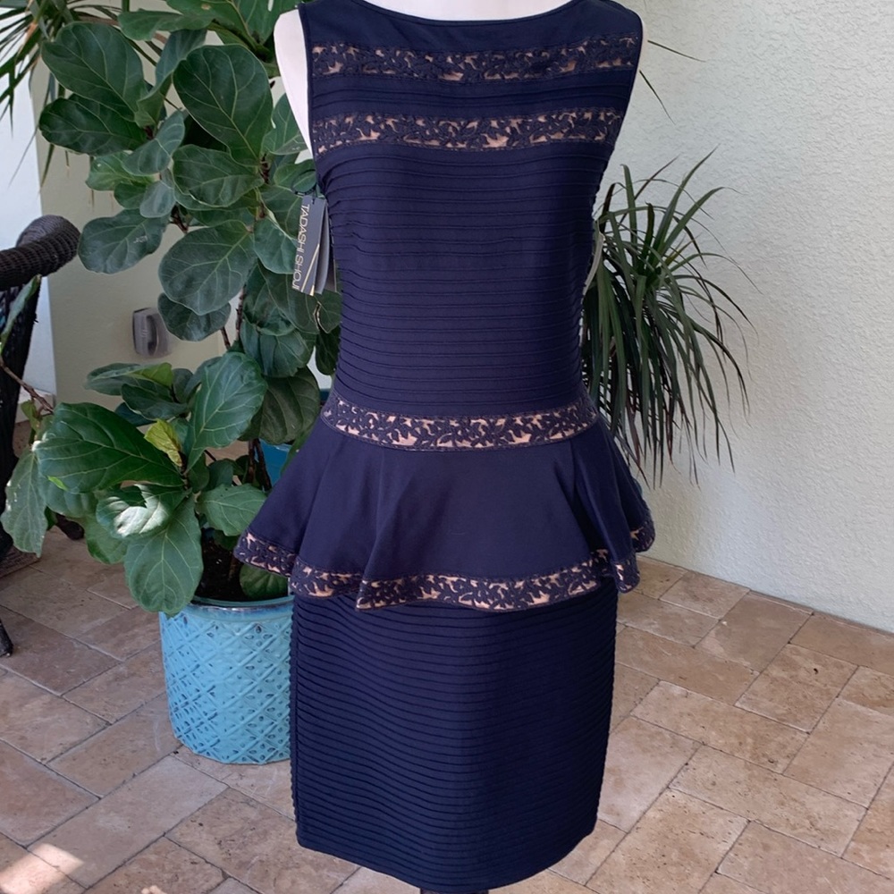 Tadashi Shoji dress- Medium - NWT - $310
